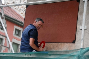 Retournac : la santé retrouvée pour la publicité murale de St Raphaël Qinquina