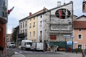 Retournac : la santé retrouvée pour la publicité murale de St Raphaël Qinquina