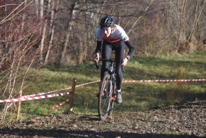 Brives-Charensac : Cédric Sagnol s&#039;offre le cyclo-cross des rives de la Loire