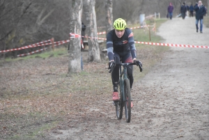 Brives-Charensac : Cédric Sagnol s&#039;offre le cyclo-cross des rives de la Loire