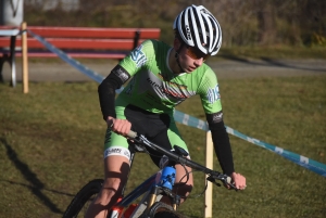 Brives-Charensac : Cédric Sagnol s&#039;offre le cyclo-cross des rives de la Loire