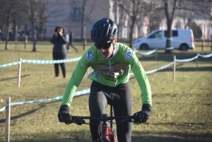 Brives-Charensac : Cédric Sagnol s&#039;offre le cyclo-cross des rives de la Loire