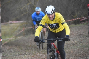 Brives-Charensac : Cédric Sagnol s&#039;offre le cyclo-cross des rives de la Loire