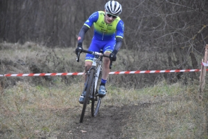 Brives-Charensac : Cédric Sagnol s&#039;offre le cyclo-cross des rives de la Loire