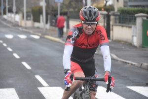 Brives-Charensac : Cédric Sagnol s&#039;offre le cyclo-cross des rives de la Loire