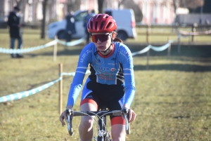 Brives-Charensac : Cédric Sagnol s&#039;offre le cyclo-cross des rives de la Loire