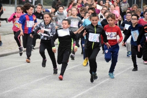 Dunières : 380 écoliers et collégiens tout sourires au cross solidaire