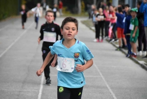 Dunières : 380 écoliers et collégiens tout sourires au cross solidaire