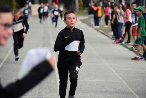 Dunières : 380 écoliers et collégiens tout sourires au cross solidaire