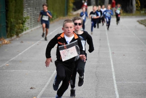 Dunières : 380 écoliers et collégiens tout sourires au cross solidaire