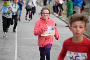 Dunières : 380 écoliers et collégiens tout sourires au cross solidaire