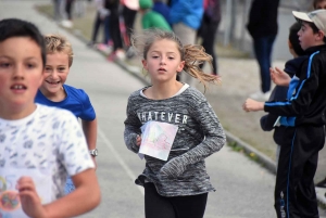 Dunières : 380 écoliers et collégiens tout sourires au cross solidaire