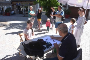 Yssingeaux : des caricatures à croquer chaque dimanche matin