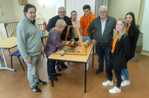 Saint-Pal-de-Mons : enfants et aînés autour des jeux