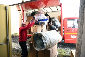 Guerre en Ukraine : deux semi-remorques de dons chargés à Yssingeaux