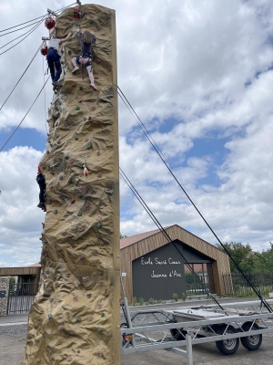 Journée escalade à l&#039;École Sacré-Cœur Jeanne d&#039;Arc de Saint-Maurice-de-Lignon