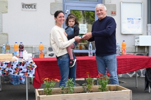 Fay-sur-Lignon : des bonds d&#039;achat pour un concours photo sur les fleurs