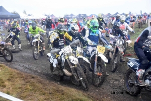 220 pilotes engagés dimanche sur l&#039;endurance moto à Sauvessanges