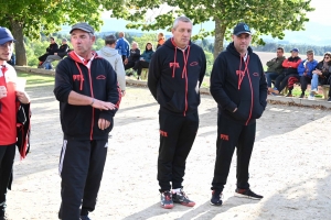 Les quatre dernières triplettes de pétanque qualifiées à La Chapelle-d&#039;Aurec