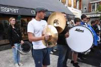 Une aubade des musiciens d&#039;Ebersberg dans la rue Notre-Dame