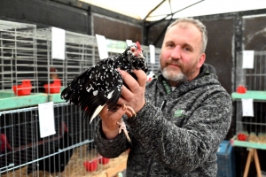 Saint-Julien-du-Pinet : des bêtes à poils et à plumes ouvrent la foire agricole