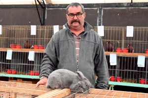 Saint-Julien-du-Pinet : des bêtes à poils et à plumes ouvrent la foire agricole