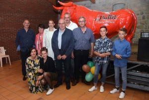 Jean-Jacques, Christian et Isabelle Paillet avec leurs familles et Maurice Souvignet, le fondateur en 1969.