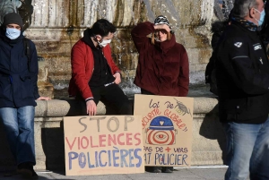 Liberté de manifester et liberté d&#039;informer se rejoignent au Puy-en-Velay