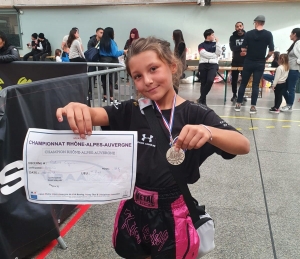 L&#039;Athlétic-Club cartonne en boxe thaï avec 5 champions Auvergne-Rhône-Alpes et 3 vice-champions