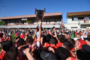 Le sacre en photos de Monistrol en Coupe de la Haute-Loire de foot