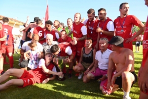 Le sacre en photos de Monistrol en Coupe de la Haute-Loire de foot