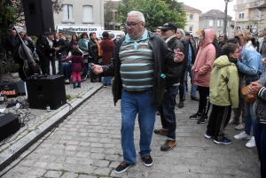 Le rockabilly fait déhancher les corps et chavirer les coeurs à Monistrol-sur-Loire