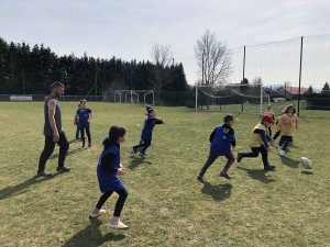 Les élèves de primaire de l’école Saint-Joseph de Grazac initiés au rugby