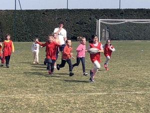 Les élèves de primaire de l’école Saint-Joseph de Grazac initiés au rugby