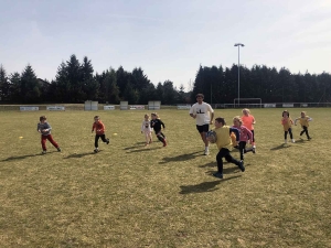 Les élèves de primaire de l’école Saint-Joseph de Grazac initiés au rugby