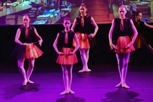 Monistrol-sur-Loire : les danseuses de l&#039;EIMD ont célébré le cinéma sur scène