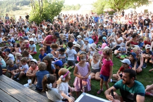 Chadron Magique : 700 spectateurs retombent en enfance avec Henri Dès