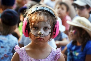 Chadron Magique : 700 spectateurs retombent en enfance avec Henri Dès