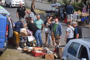 Yssingeaux : le village de &quot;Versilhac&quot; occupé par le vide-greniers ce 14 juillet