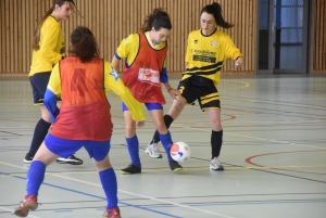 Futsal féminin : Retournac brille à domicile et se qualifie pour les demi-finales