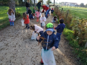 Les Villettes : les écoliers à la ferme