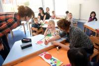 Yssingeaux : une auteure enfance-jeunesse en atelier à la crèche