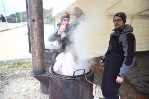 Dunières : jambonnette et beaujolais au profit du Village de l&#039;entraide