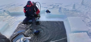 Une plongée sous la glace du lac du Bouchet