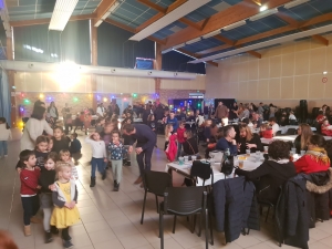 Sainte-Sigolène : Têtard Ville fait danser 150 enfants