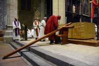 Sainte-Sigolène : la procession des pénitents blancs en images