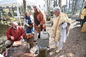 Vellavi Ialon a présenté son nouveau village gaulois à Montregard