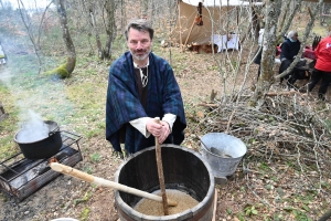 Vellavi Ialon a présenté son nouveau village gaulois à Montregard