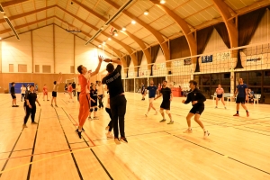 Monistrol-sur-Loire : le tournoi de volley a réuni neuf équipes