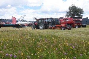 Beauzac : les Ets Ollier Paul présentent les dernières nouveautés de Kuhn et Case IH (vidéo)